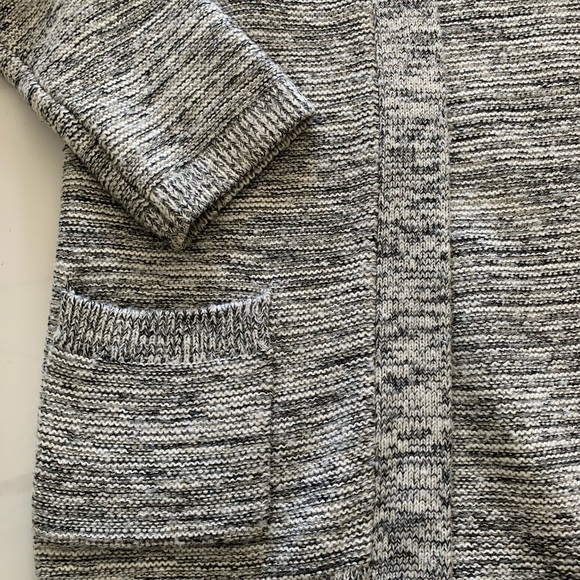 Gap size M wool sweater - Picture 4 of 4